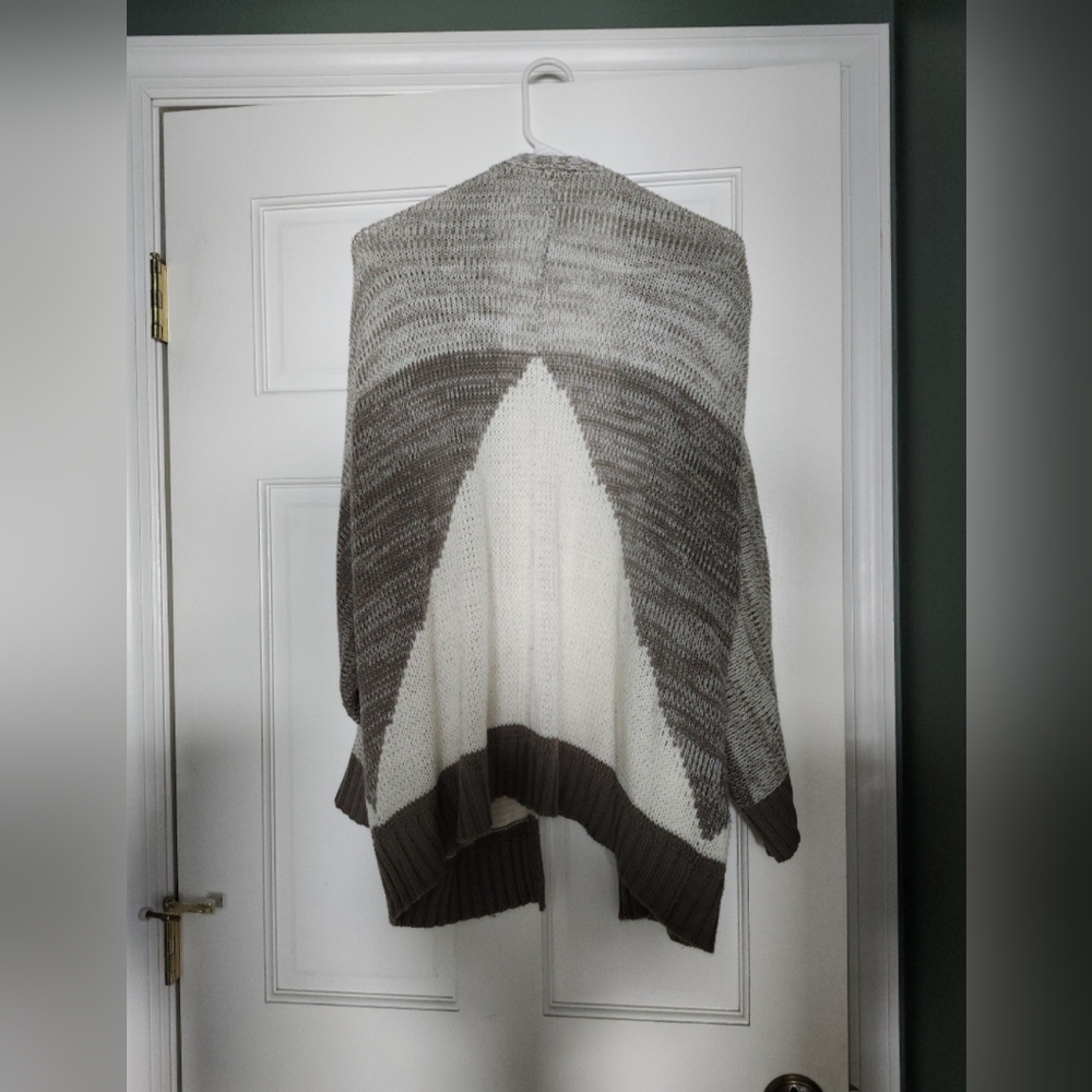 Cardigan - Picture 2 of 3